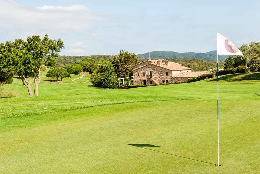 Restaurant-Forat-19-Club-Golf-dAro-Masnou-Inici-La-Masia-4